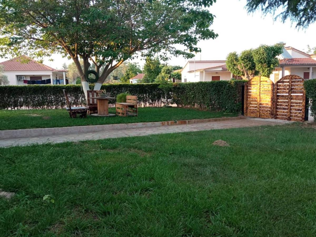 Villa Erasmia Dekarcho Buitenkant foto