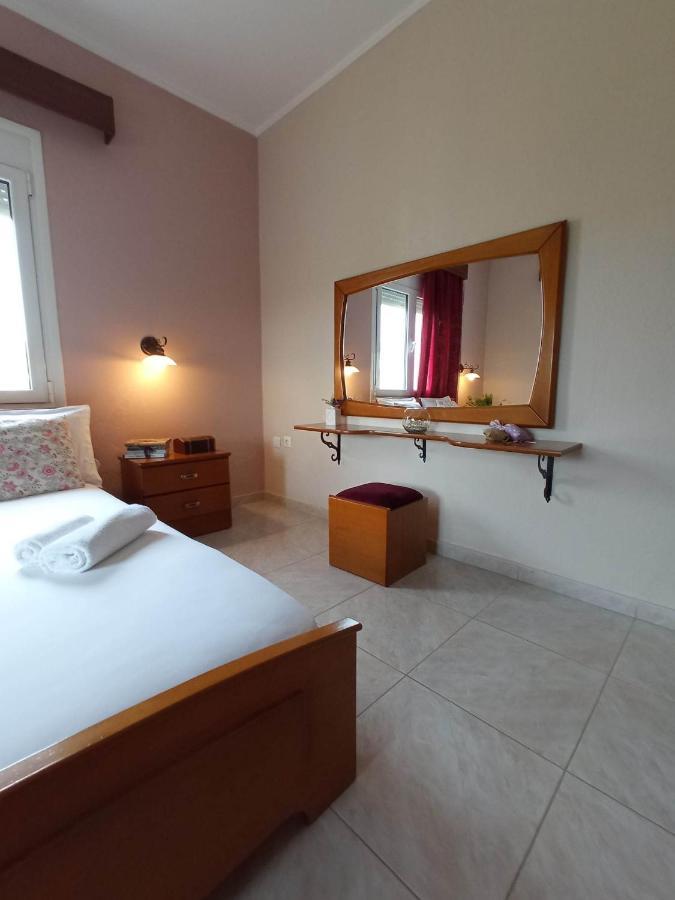 Villa Erasmia Dekarcho Buitenkant foto