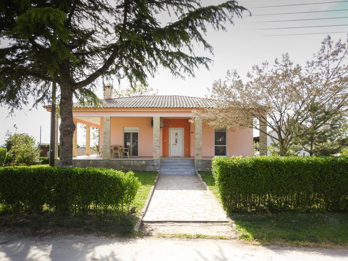 Villa Erasmia Dekarcho Buitenkant foto