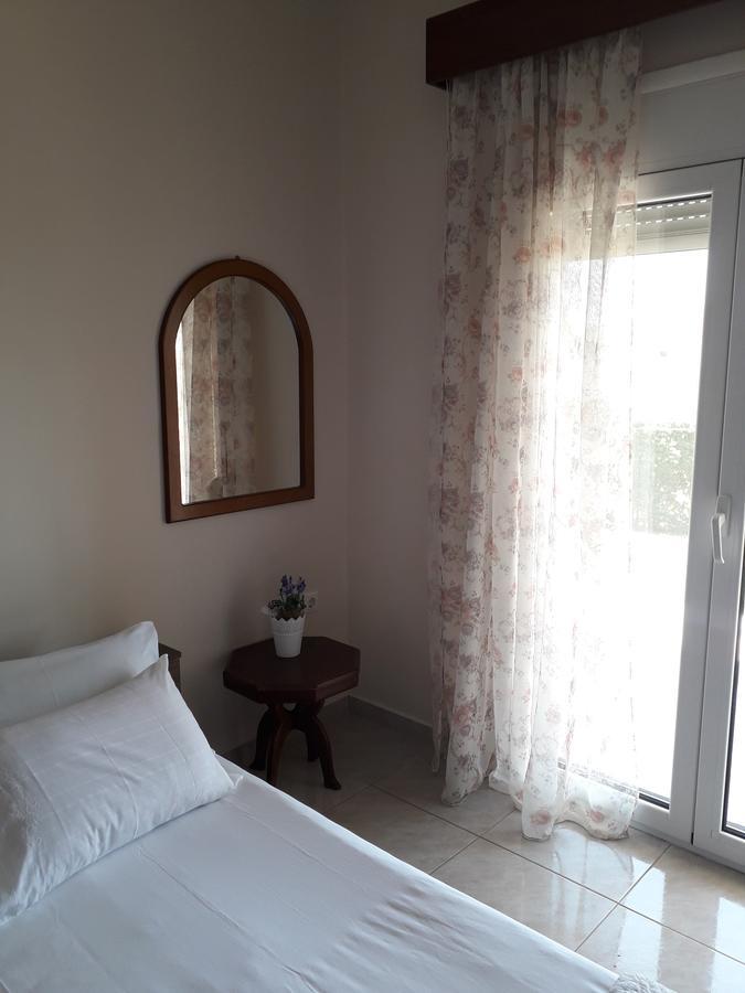 Villa Erasmia Dekarcho Buitenkant foto